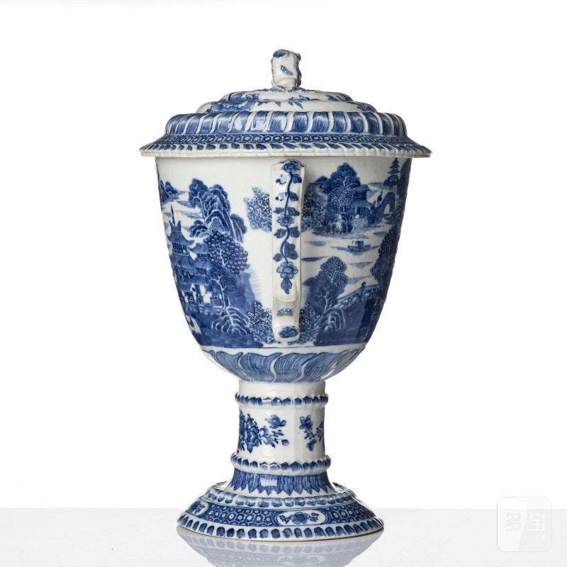 A large blue and white 'landscape' goblet with cover, - 图2